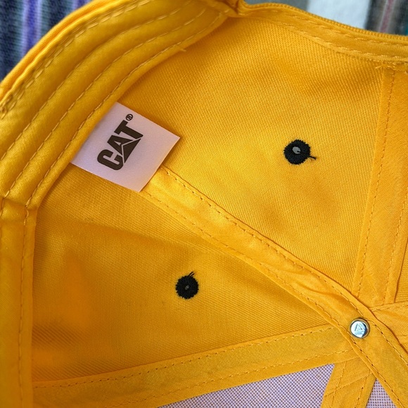 NWOT CAT Caterpillar Equipment hook and loop back 5 panel trucker baseball hat - Picture 6 of 7